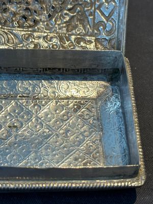 A fine Mongolian parcel-gilt silver 'qilin' box, 18/19th C. — photo 12