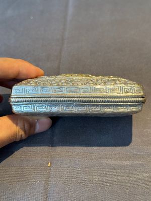 A fine Mongolian parcel-gilt silver 'qilin' box, 18/19th C. — photo 2