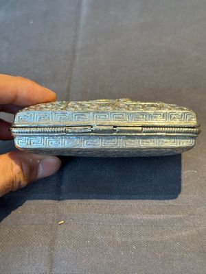 A fine Mongolian parcel-gilt silver 'qilin' box, 18/19th C. — photo 4