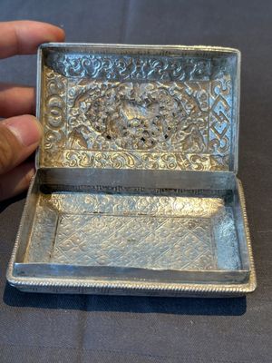 A fine Mongolian parcel-gilt silver 'qilin' box, 18/19th C. — photo 8