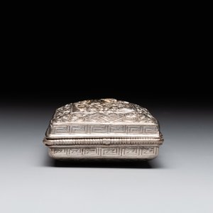 A fine Mongolian parcel-gilt silver 'qilin' box, 18/19th C. — photo 5