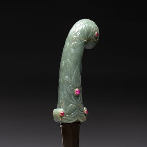 A fine Mughal dagger with a ruby- and gold-inlaid celadon jade hilt, 18th C. — photo 8