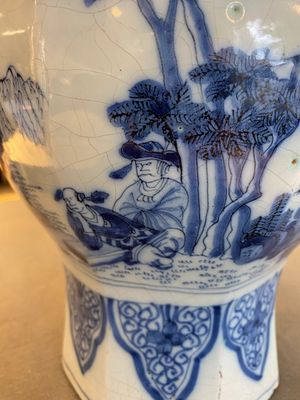 A fine octagonal Dutch Delft blue and white chinoiserie vase, late 17th C. — 照片 5
