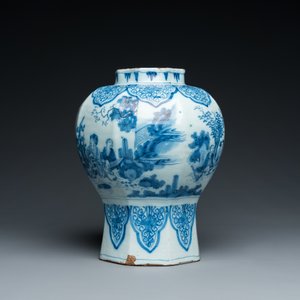 A fine octagonal Dutch Delft blue and white chinoiserie vase, late 17th C. — 照片 4