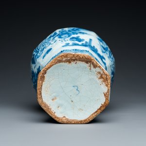 A fine octagonal Dutch Delft blue and white chinoiserie vase, late 17th C. — 照片 6