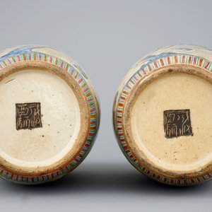A fine pair of Chinese famille verte crackle glaze vases, Nanking, 19th C. — 照片 5