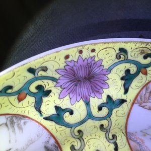 A fine pair of Chinese yellow ground sgrafitto plates, 19th C. — photo 3