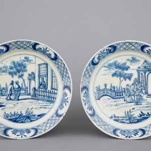 A fine pair of Dutch Delft blue and white plates, 18th C. — 照片 1