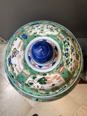 A fine pair of large Chinese famille verte vases and covers, Kangxi — photo 5