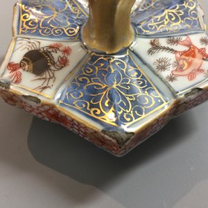 A fine pair of large Chinese Imari style teapots and covers, Kangxi — photo 16