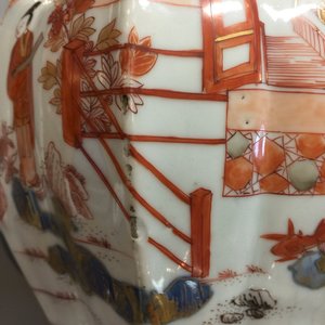 A fine pair of large Chinese Imari style teapots and covers, Kangxi — photo 5