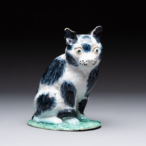 A fine polychrome Brussels faience model of a cat, 18th C. — photo 1