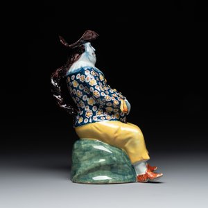 A fine polychrome Dutch Delft 'bobbejak' ewer, 18th C. — photo 2