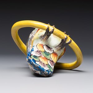 A fine polychrome Dutch Delft model of a parrot on a ring — 照片 7