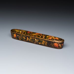 A fine Qajar lacquered papier-mâché pen box or qalamdan — photo 1