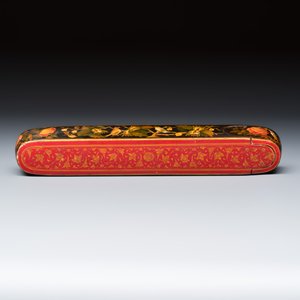 A fine Qajar lacquered papier-mâché pen box or qalamdan — photo 8