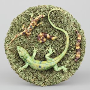 A fine quality Portuguese Caldas Da Rainha plate with a lizard, ca. 1920 — 照片 1