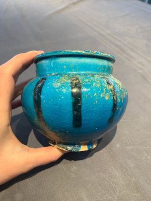 A fine Raqqa turquoise-glazed striped jar, Syria, 13th C. — photo 1