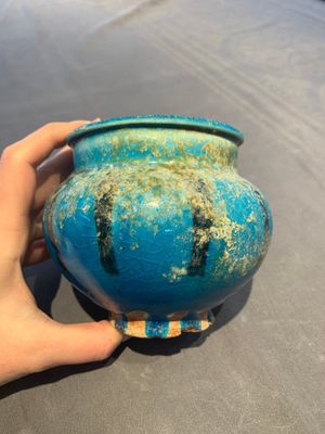 A fine Raqqa turquoise-glazed striped jar, Syria, 13th C. — photo 2