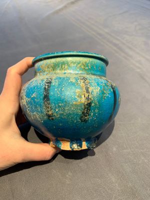 A fine Raqqa turquoise-glazed striped jar, Syria, 13th C. — photo 3