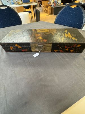 A fine rectangular Chinese lacquered and painted wooden box, signed Fen Yang Fu 汾陽府, dated 1669 — photo 11