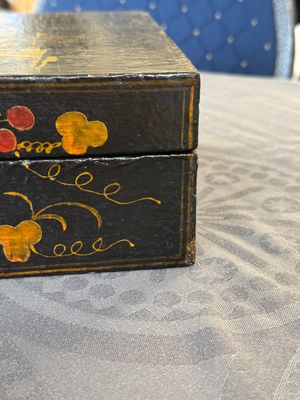A fine rectangular Chinese lacquered and painted wooden box, signed Fen Yang Fu 汾陽府, dated 1669 — photo 14
