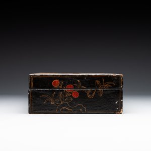 A fine rectangular Chinese lacquered and painted wooden box, signed Fen Yang Fu 汾陽府, dated 1669 — photo 8