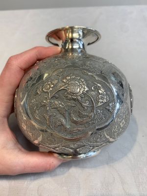 A fine silver vase with birds for the Turkish market, Egypt, dated 1936 — foto 7