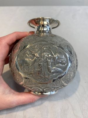 A fine silver vase with birds for the Turkish market, Egypt, dated 1936 — foto 8