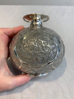 A fine silver vase with birds for the Turkish market, Egypt, dated 1936 — foto 9