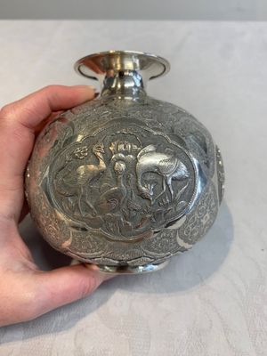 A fine silver vase with birds for the Turkish market, Egypt, dated 1936 — foto 10