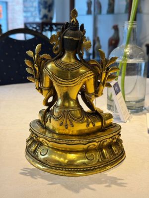A fine Sino-Tibetan turquoise- and coral-inlaid gilt-bronze Buddha Maitreya, Kangxi — 照片 17