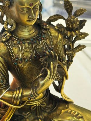 A fine Sino-Tibetan turquoise- and coral-inlaid gilt-bronze Buddha Maitreya, Kangxi — 照片 29