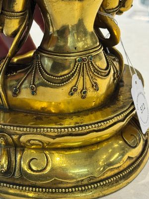 A fine Sino-Tibetan turquoise- and coral-inlaid gilt-bronze Buddha Maitreya, Kangxi — 照片 35