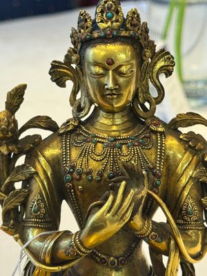 A fine Sino-Tibetan turquoise- and coral-inlaid gilt-bronze Buddha Maitreya, Kangxi — 照片 37