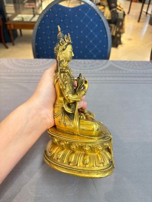 A fine Sino-Tibetan turquoise- and coral-inlaid gilt-bronze Buddha Maitreya, Kangxi — 照片 4