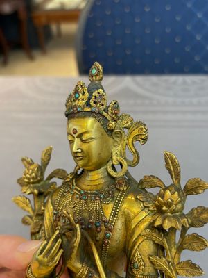 A fine Sino-Tibetan turquoise- and coral-inlaid gilt-bronze Buddha Maitreya, Kangxi — 照片 9