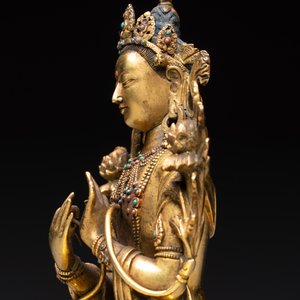 A fine Sino-Tibetan turquoise- and coral-inlaid gilt-bronze Buddha Maitreya, Kangxi — 照片 6