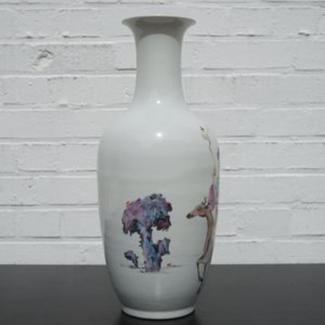 A fine slender Chinese famille rose porcelain vase, 19th C. — photo 9