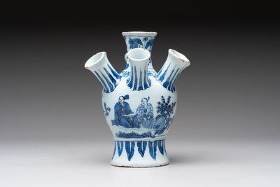 A fine small blue and white Dutch Delft chinoiserie tulip vase, late 17th C.