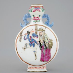 A fine small Chinese famille rose moon flask, early 19th C. — 照片 1