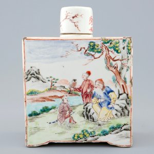 A fine square Chinese famille rose tea caddy and cover, Qianlong, 18th C. — photo 2