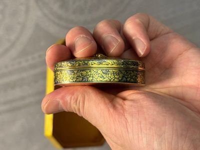 A fine Thai gilt silver box and cover, 20th C. — photo 9