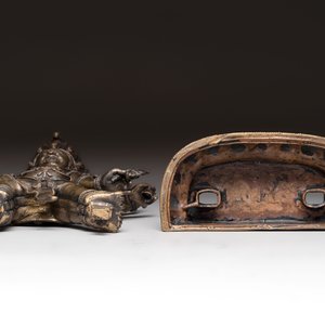 A fine Tibetan bronze sculpture of Mahakala, 19th C. — foto 7