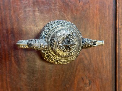 A fine Tibetan silver plated 'bajixiang' teapot, 19th C. — 照片 5