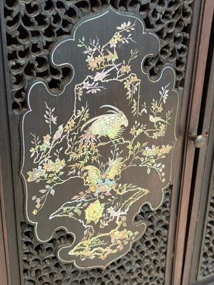 A fine Vietnamese mother-of-pearl-inlaid wooden cabinet, 19th C. — photo 12