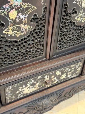 A fine Vietnamese mother-of-pearl-inlaid wooden cabinet, 19th C. — photo 13