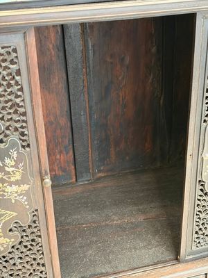 A fine Vietnamese mother-of-pearl-inlaid wooden cabinet, 19th C. — photo 19