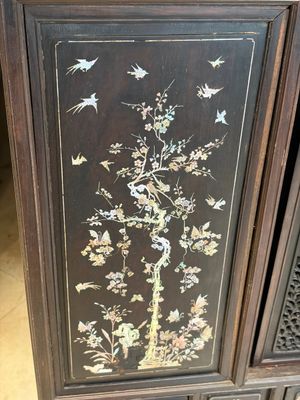 A fine Vietnamese mother-of-pearl-inlaid wooden cabinet, 19th C. — photo 9