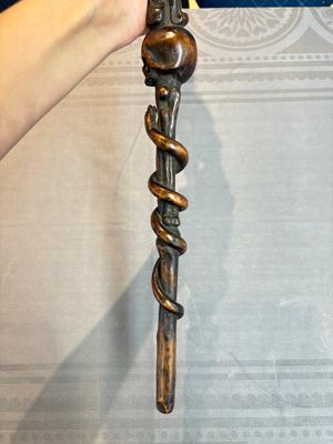 A finely carved boxwood 'vanitas' or 'memento mori' stick, 18/19th C. — 照片 22